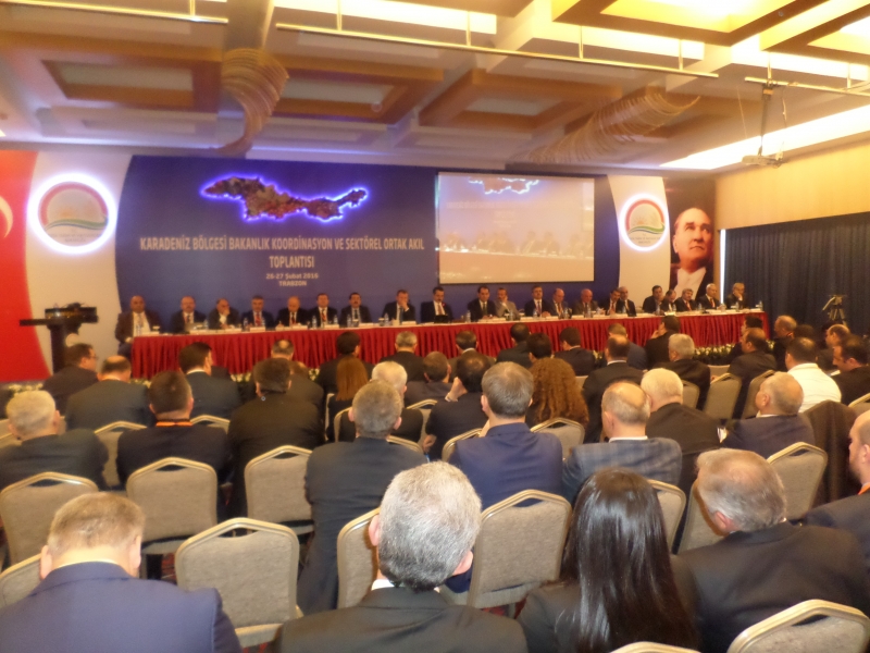 Bakan Faruk ÇELİK, Bölgedeki Arı Yetiştiricileri Birlik Başkanlarıyla Buluştu