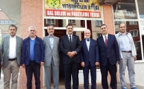 AK Parti Rize Milletvekili Hasan Karal, Rize Arı Yetiştiricileri Birliği’ni ziyaret etti